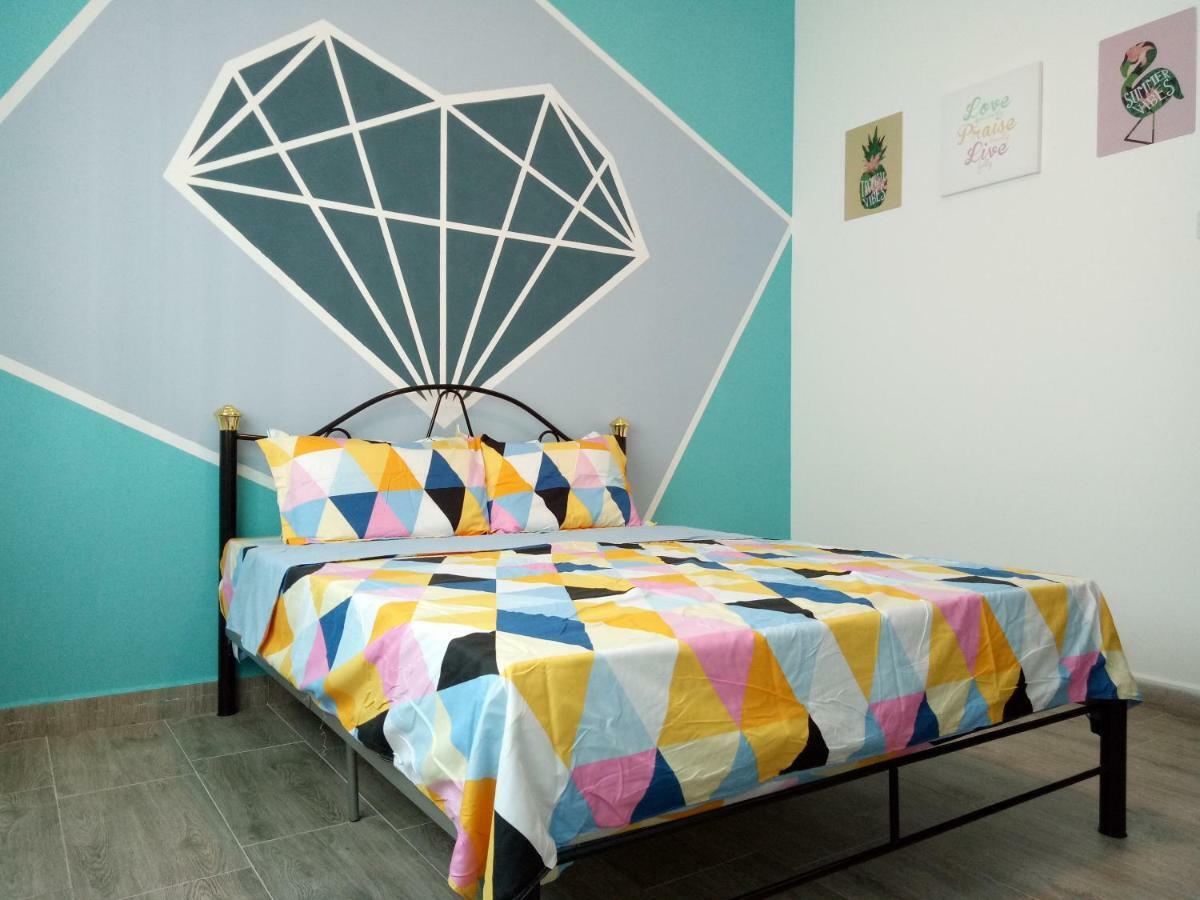 Icolor Home & Stay Ch5 Танах-Рата Экстерьер фото