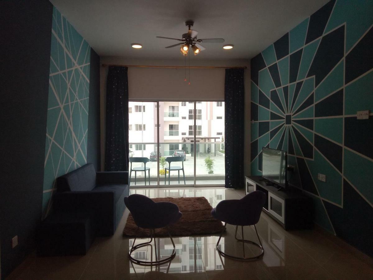 Icolor Home & Stay Ch5 Танах-Рата Экстерьер фото