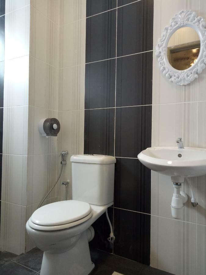 Icolor Home & Stay Ch5 Танах-Рата Экстерьер фото